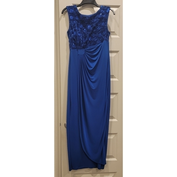 Enfocus Studio Formal Gown - Picture 1 of 7